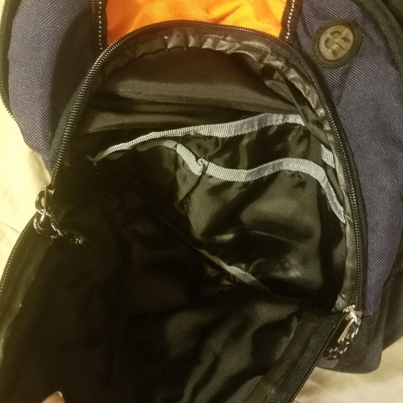 Almost New Ridgecrest Backpack - Picture 4 of 8